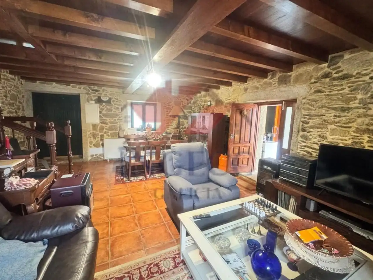 Casa rústica amb terrassa en venda a Leduzo, imagen 10