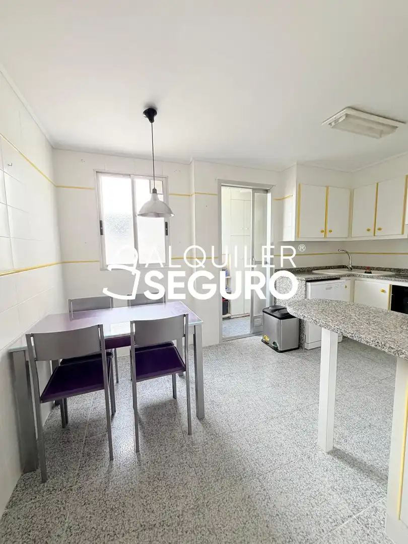 Cocina de Piso de alquiler en Vila-real con Aire acondicionado, Calefacción y Amueblado