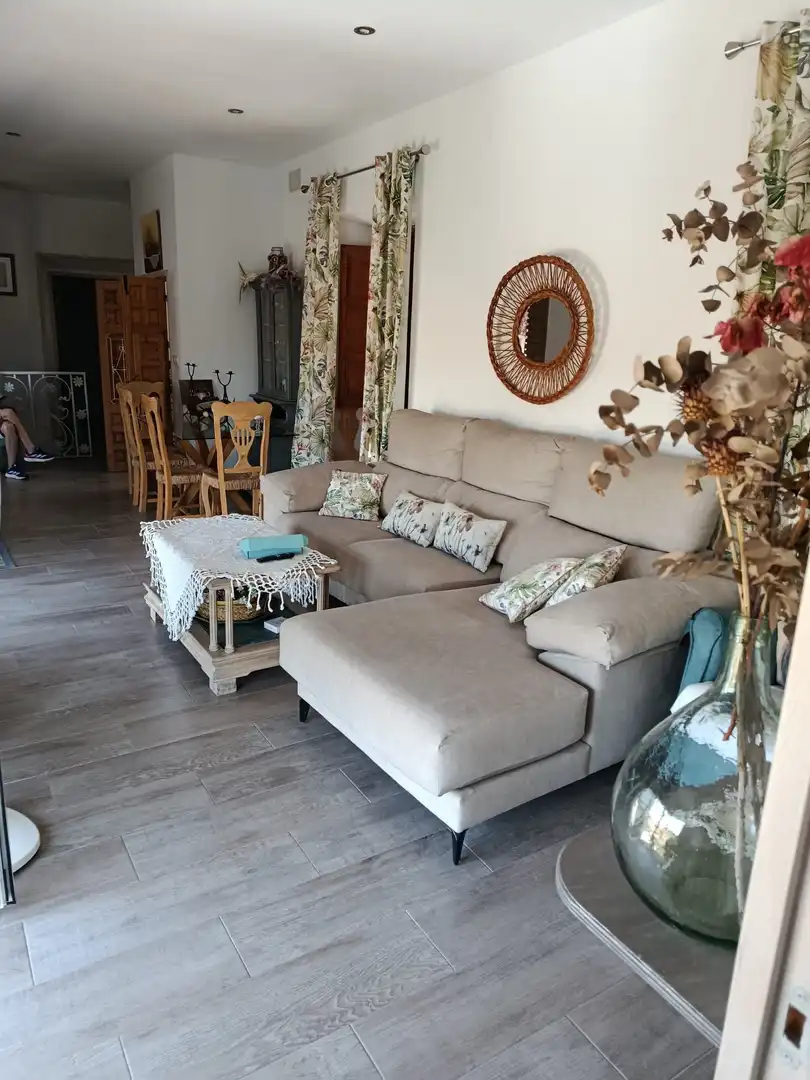 Sala d'estar de Casa o xalet en venda en Hornachuelos amb Terrassa, Traster i Moblat