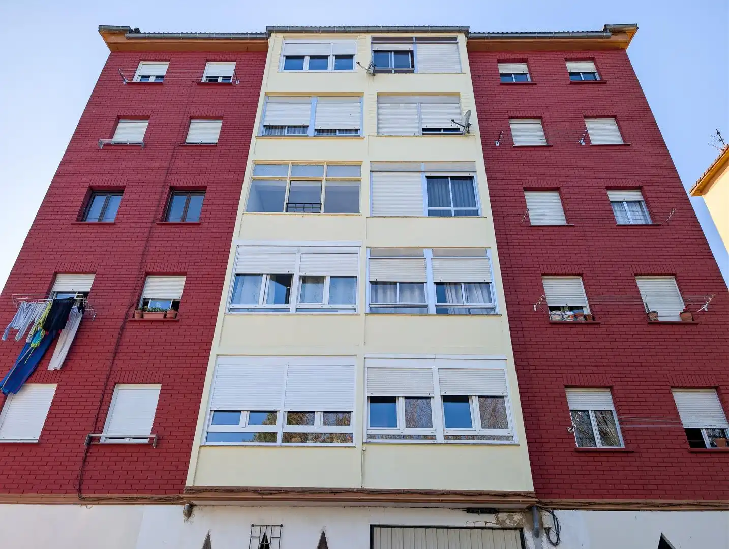 Vista exterior de Piso en venta en Santa María de Cayón