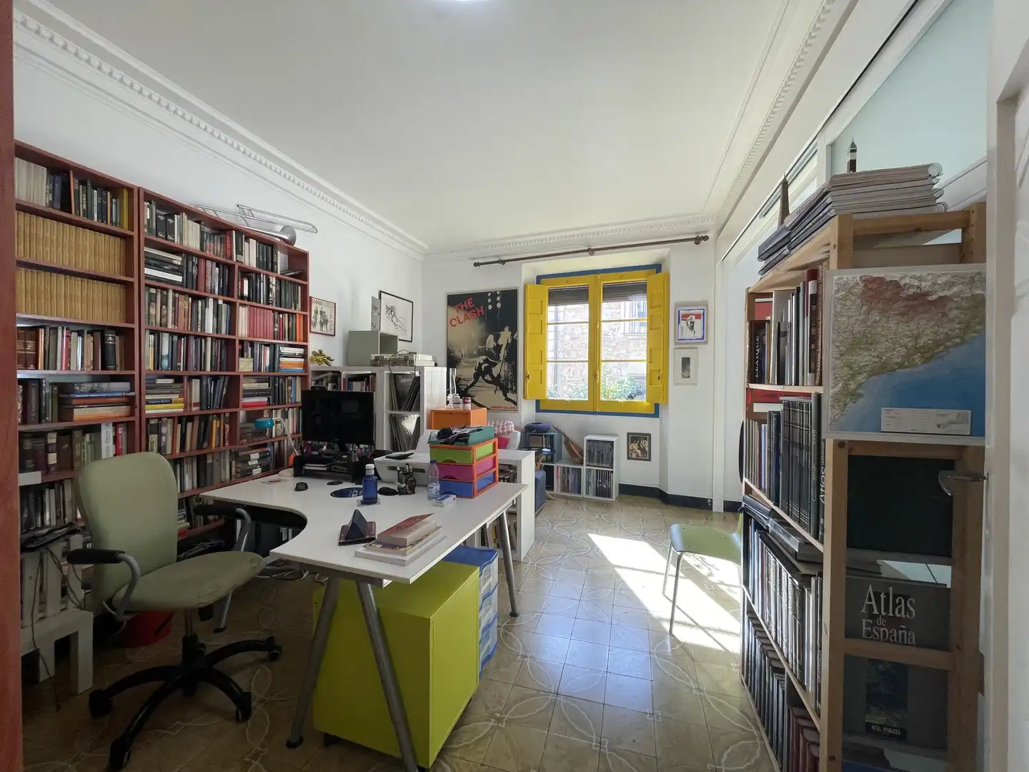 Bedroom of Flat for sale in Girona  with Heating, Furnished and Balcony