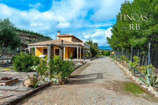 Finca rústica en Venta en N/A en Illueca