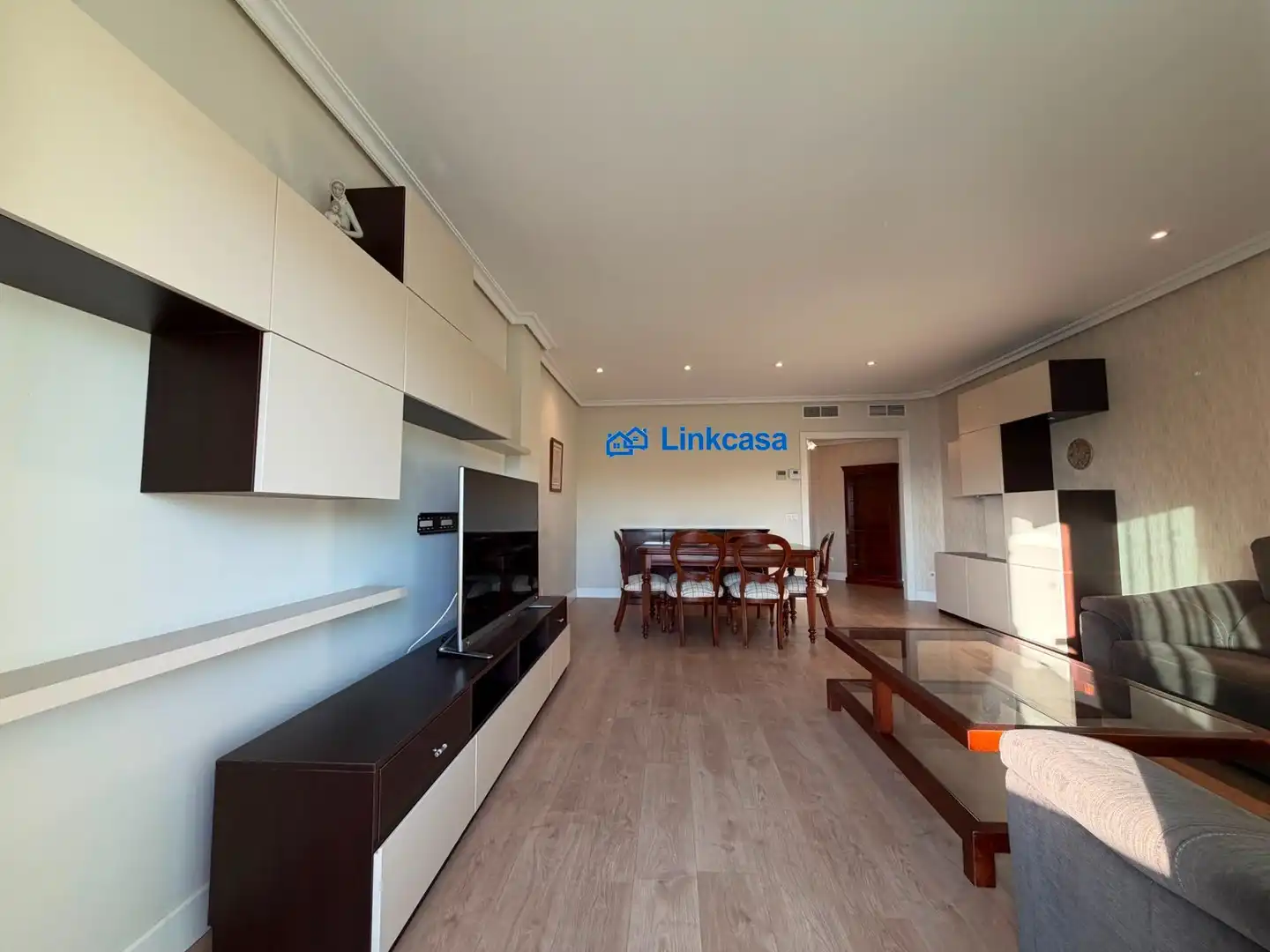 Sala d'estar de Pis en venda en Pozuelo de Alarcón amb Aire condicionat, Calefacció i Jardí privat