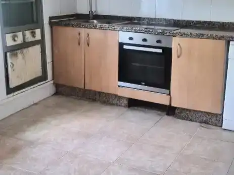 Cuina de Finca rústica en venda en La Robla  amb Parquet