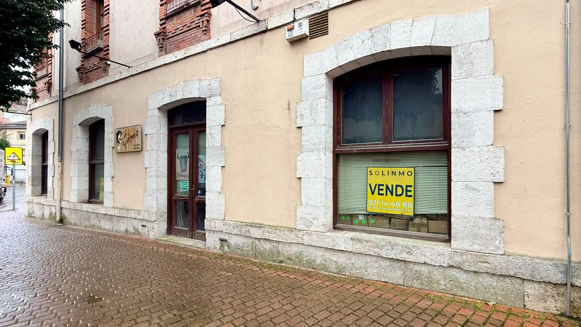 Locale commerciale in vendita a Cuéllar