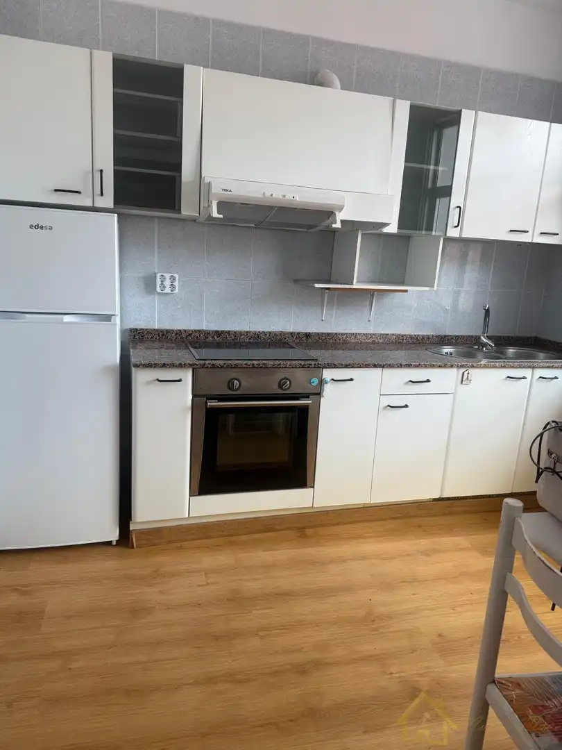 Cocina de Piso en venta en Lugo con Calefacción, Terraza y Trastero