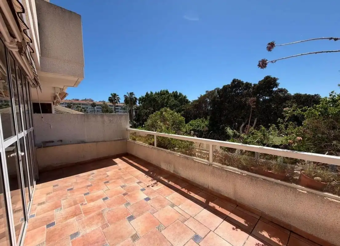 Wohnungen zum Verkauf in Alicante Golf