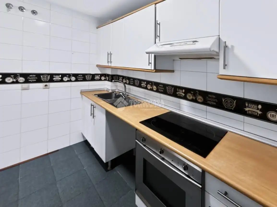 Cocina de Piso en venta en Navalcarnero con Calefacción, Parquet y Trastero