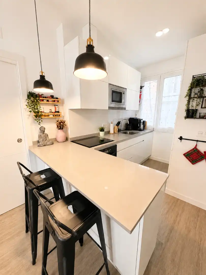 Cocina de Piso en venta en Bilbao  con Calefacción y Amueblado