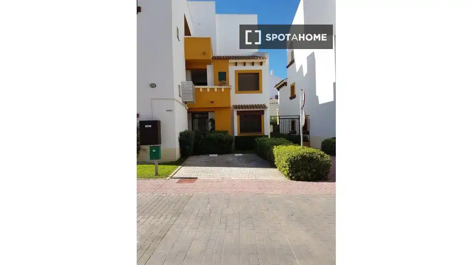 Vista exterior de Apartamento para compartir en Ayamonte con Aire acondicionado, Calefacción y Terraza