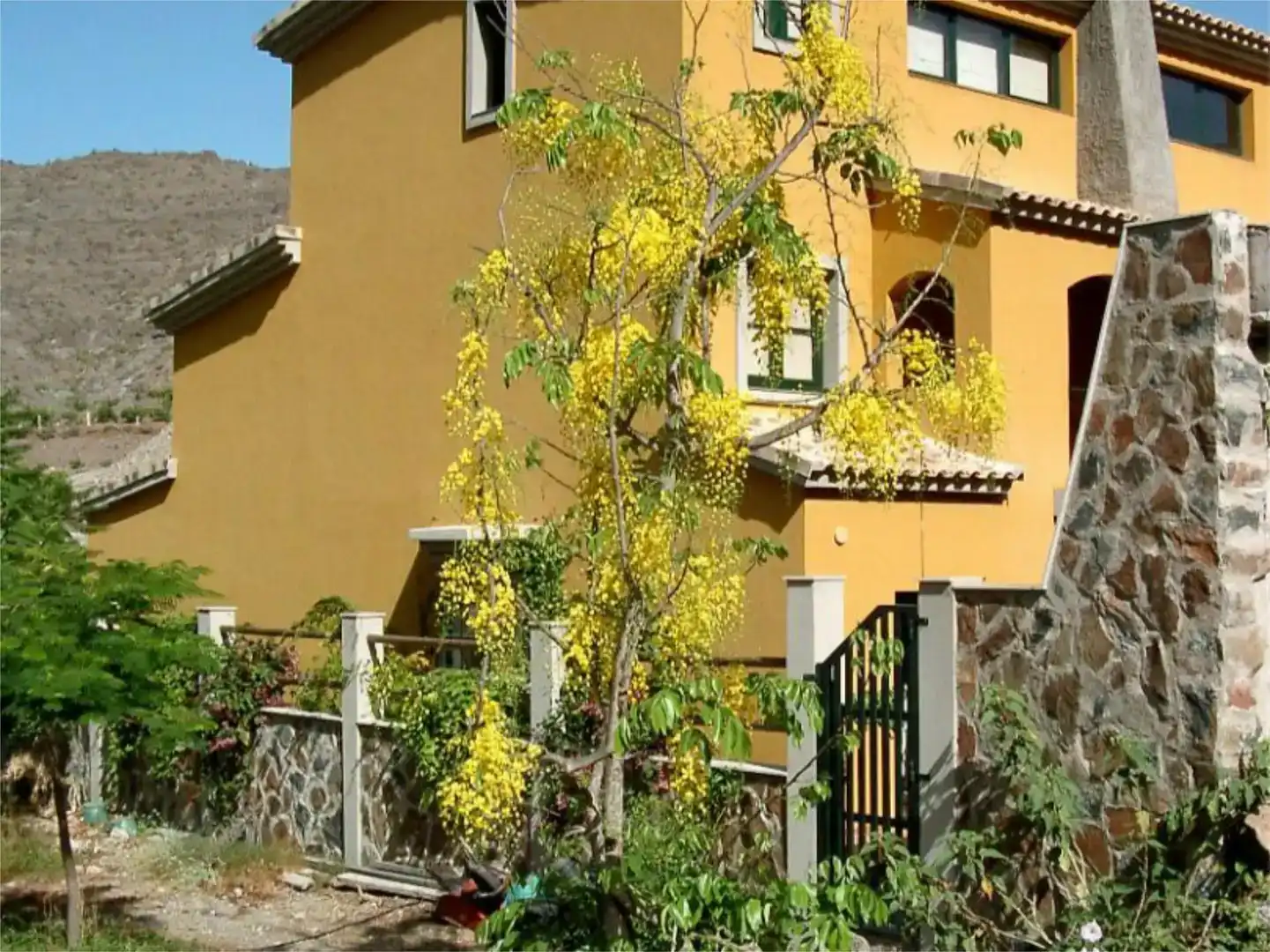 Vista exterior de Casa o xalet en venda en Mogán amb Balcó