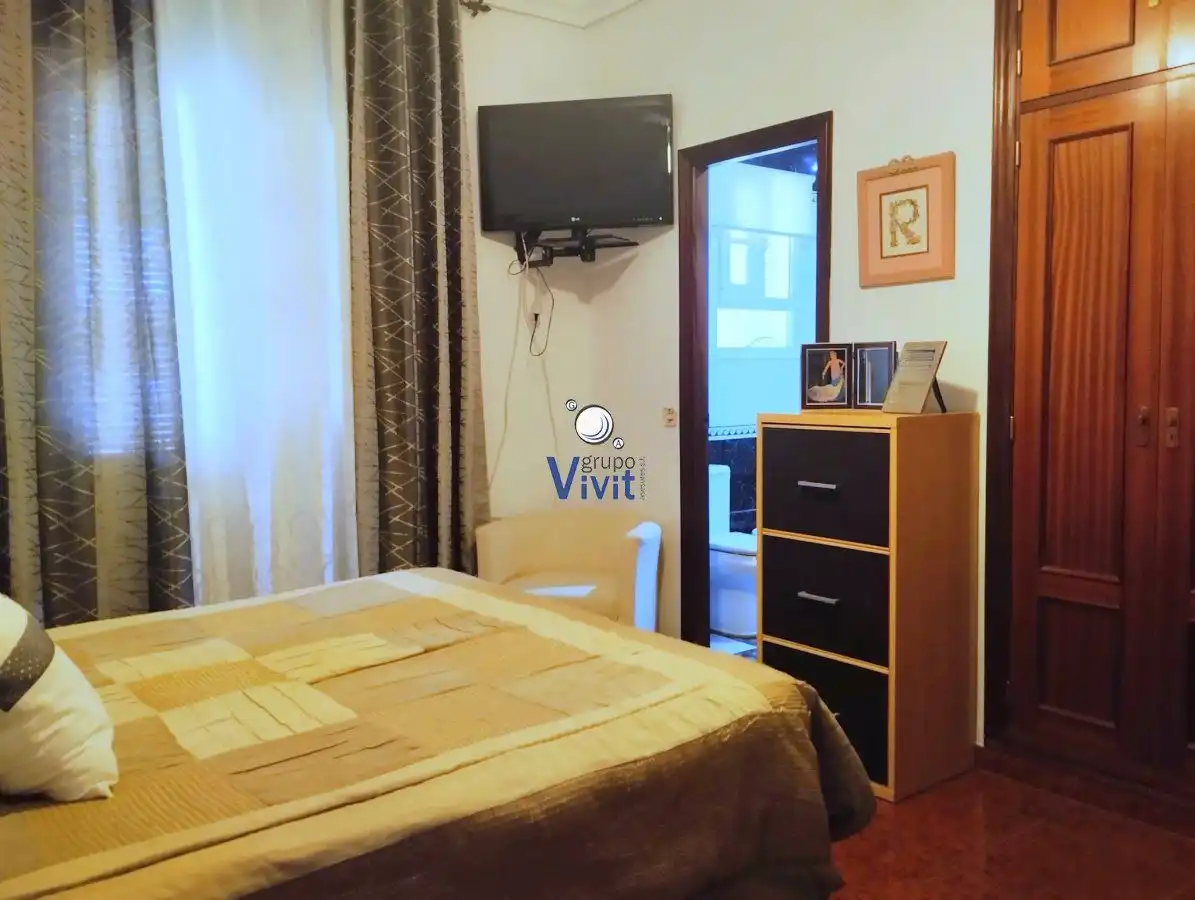 Habitación de Casa o chalet en venta en Carmona con Aire acondicionado, Jardín privado y Trastero