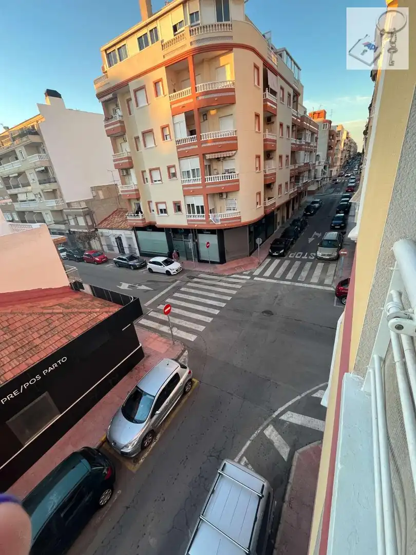 Vista exterior de Apartament en venda en Torrevieja amb Aire condicionat, Calefacció i Terrassa