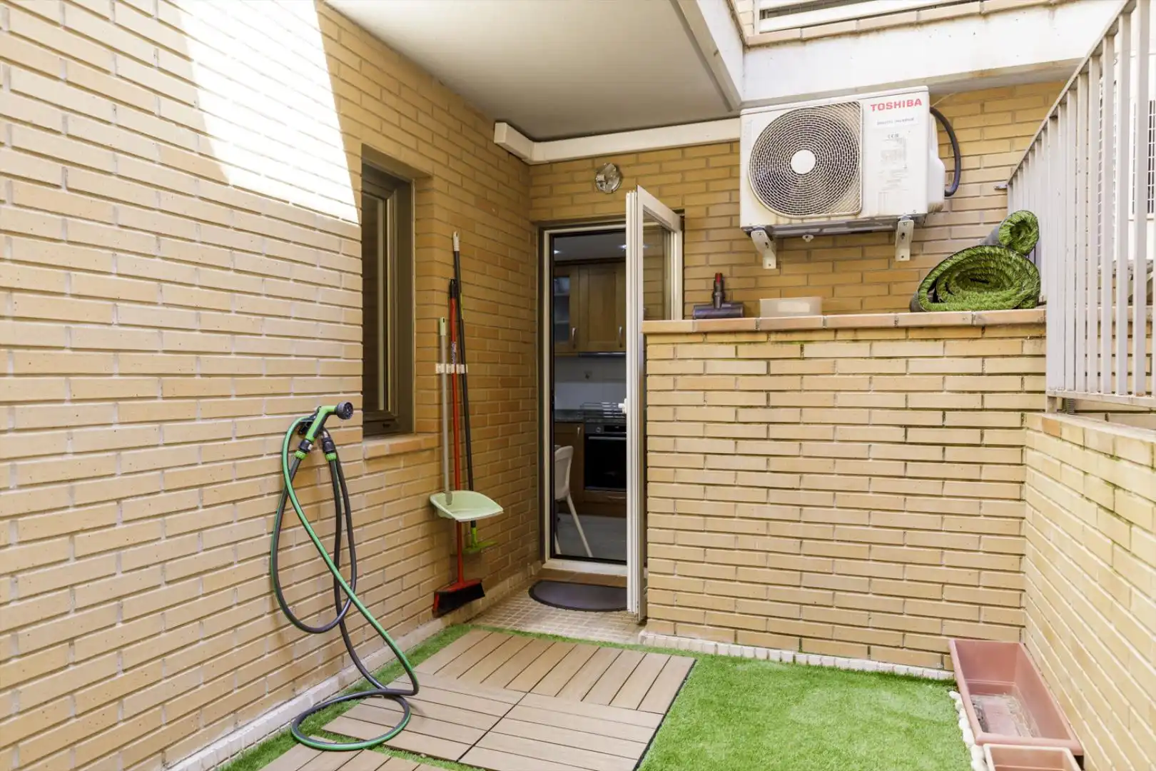 Balcony of Flat for sale in Zaragoza  with Terrace, Storage room and Swimming Pool