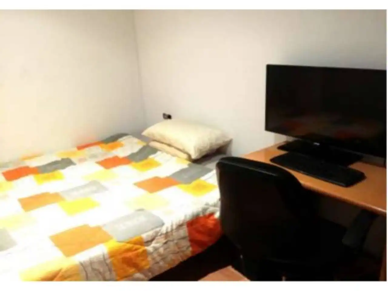 Bedroom of Flat for sale in Terrassa