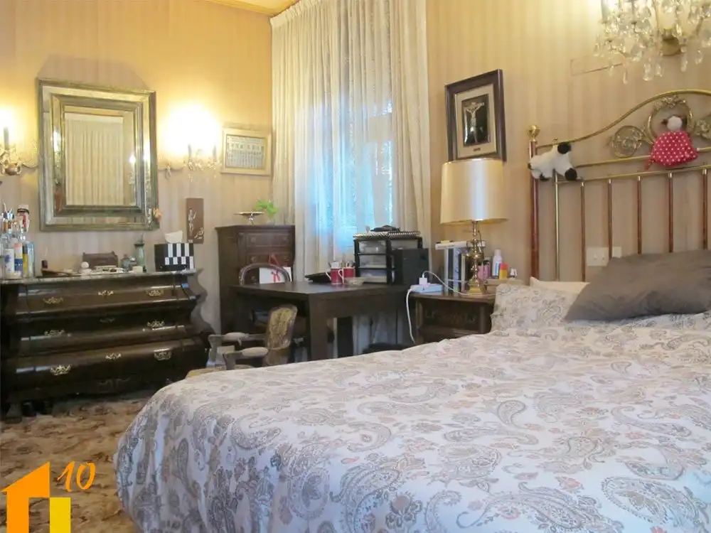 Dormitori de Casa o xalet en venda en Burgos amb Calefacció, Jardí privat i Traster