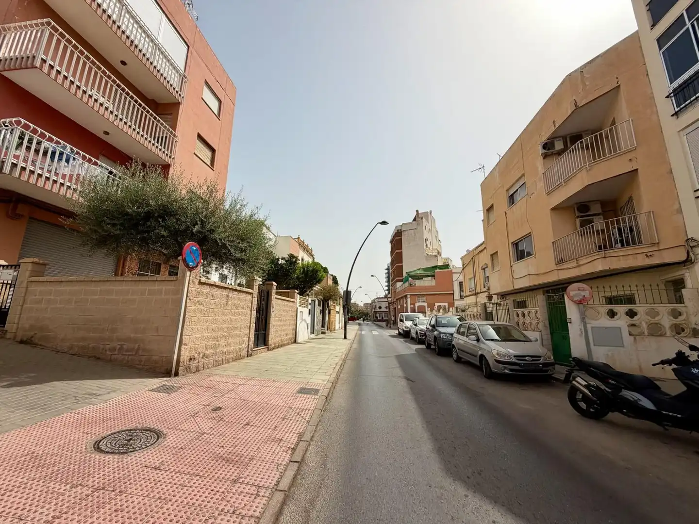 Vista exterior de Piso en venta en Almería con Aire acondicionado y Amueblado