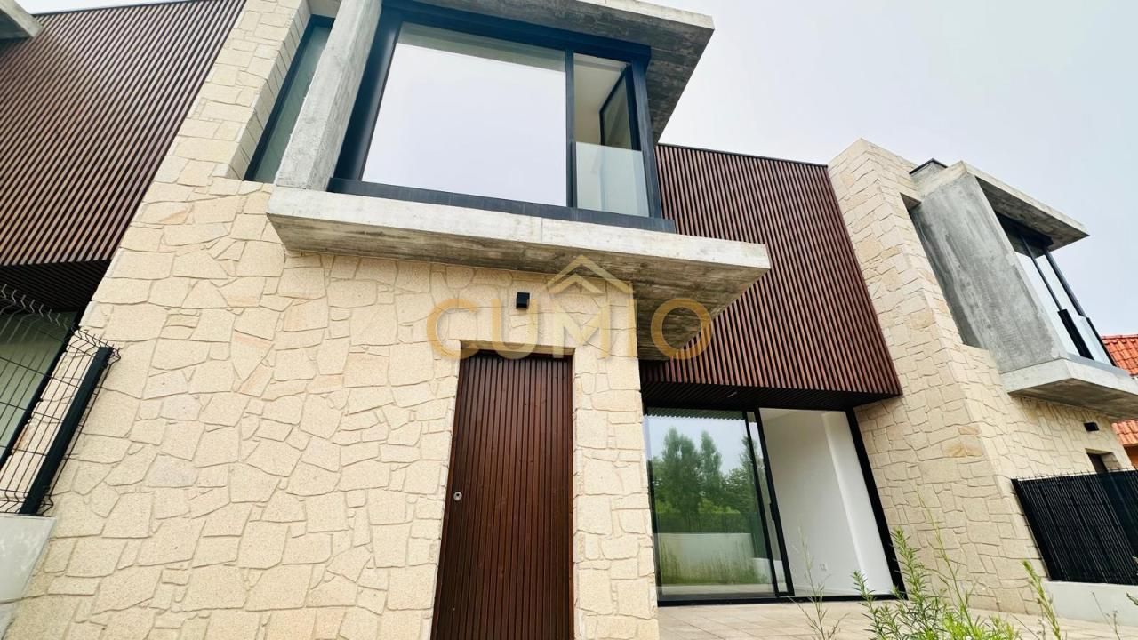 Exterior view of Single-family semi-detached for sale in Nigrán  with Heating, Private garden and Terrace
