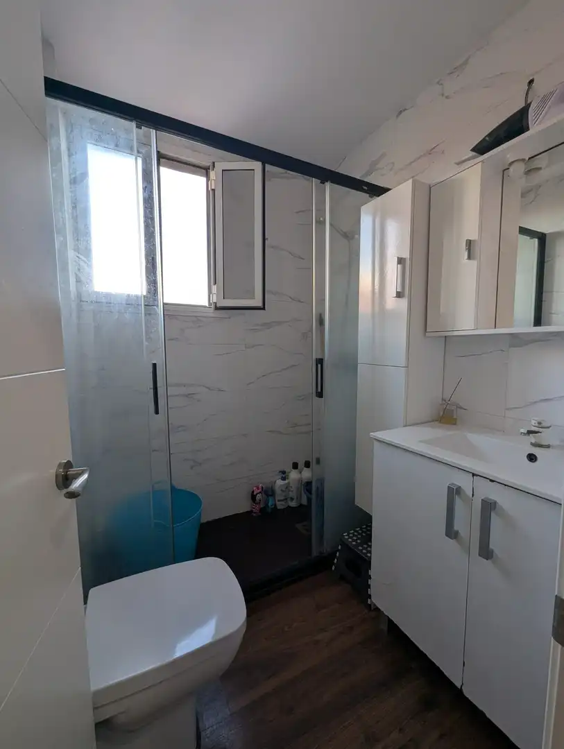 Baño de Piso en venta en Melilla con Aire acondicionado, Calefacción y Amueblado