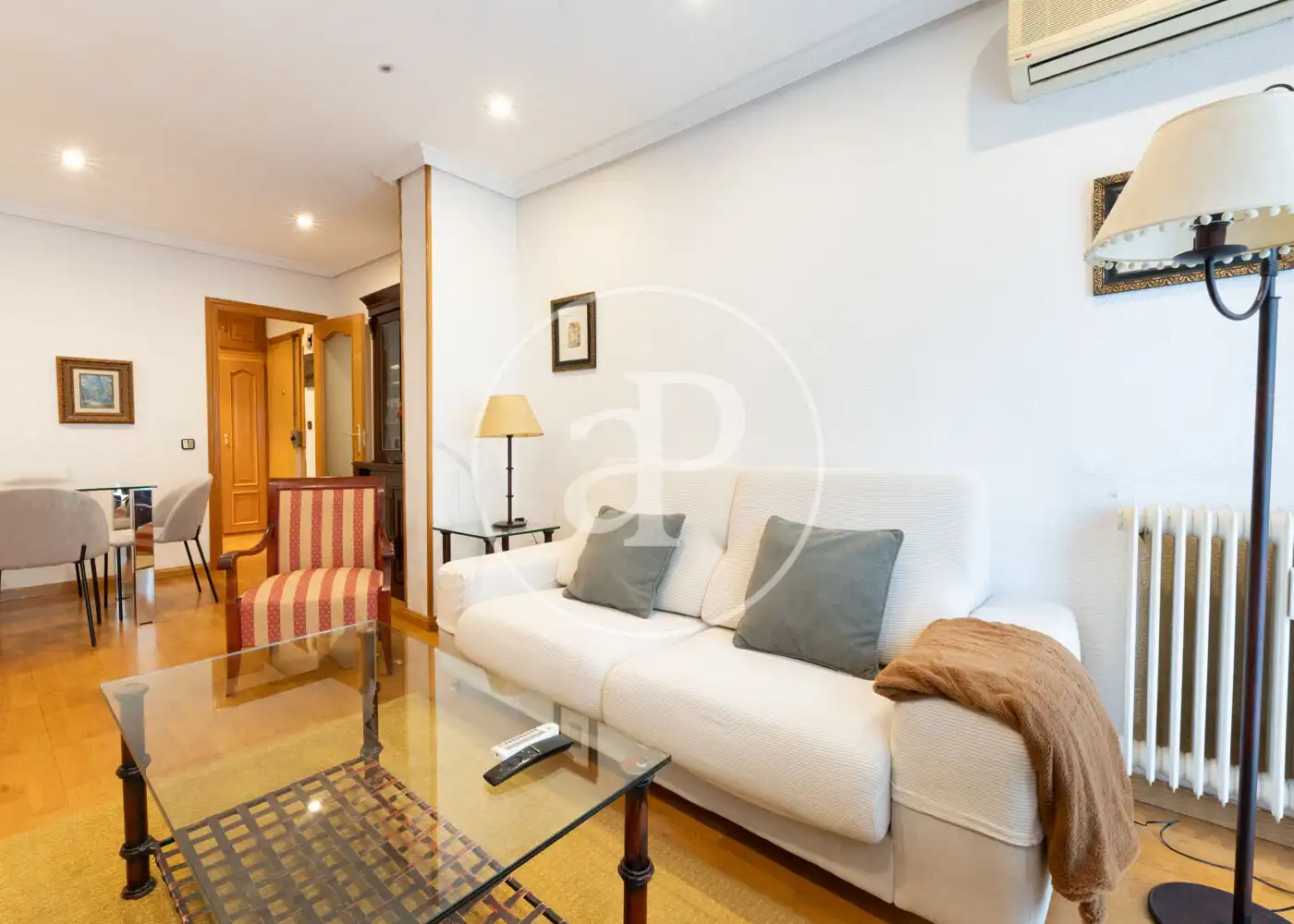 Flat for rent in Calle de María de Guzmán, Ríos Rosas - Nuevos Ministerios