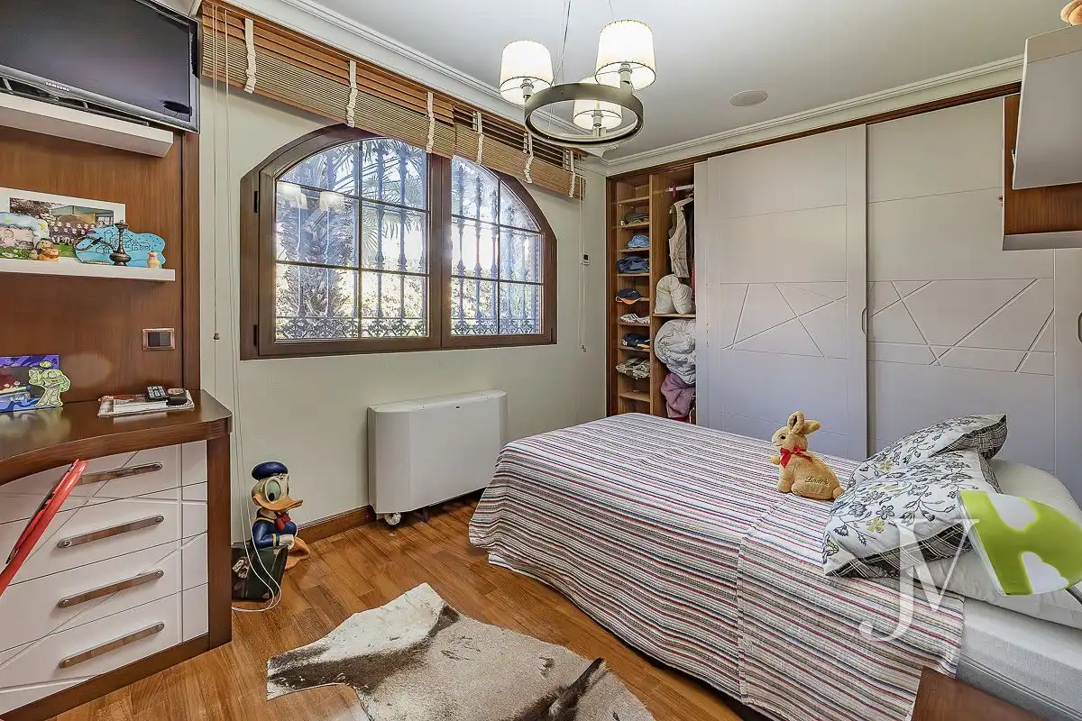 Habitación de Casa o chalet en venta en El Casar con Aire acondicionado, Calefacción y Jardín privado
