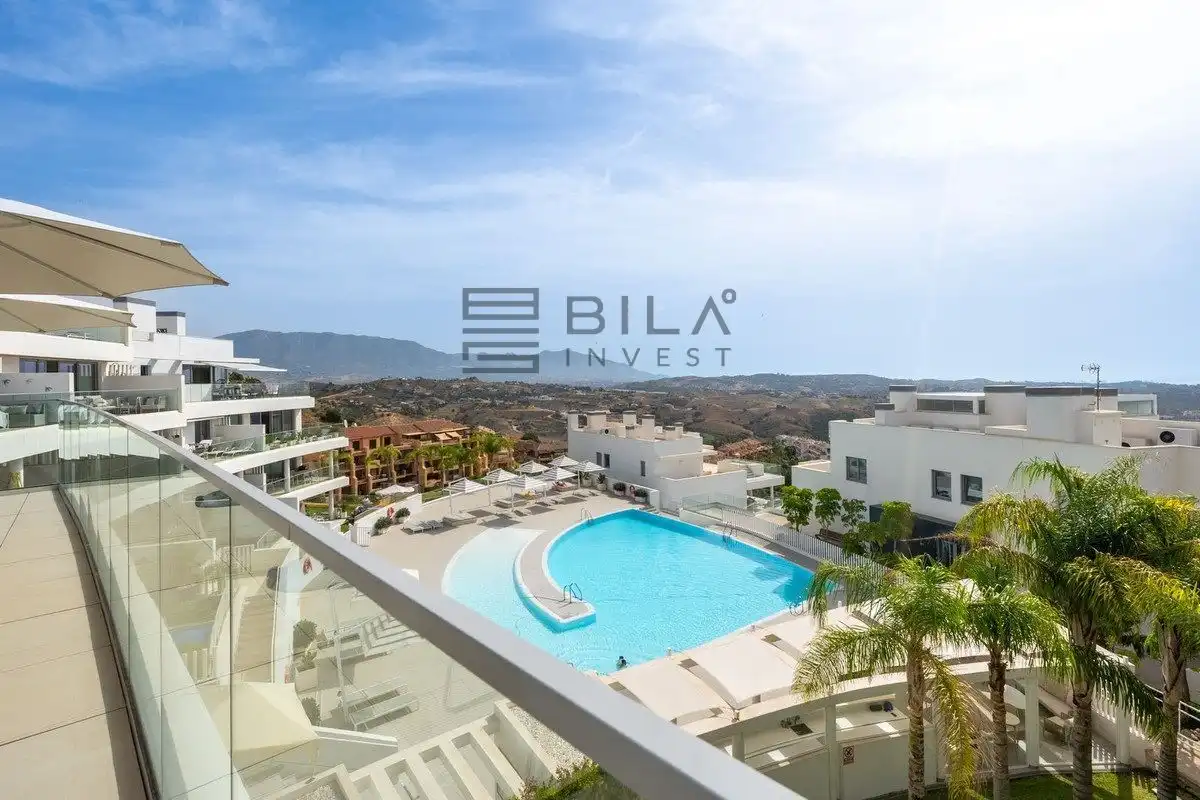 Àtic amb piscina en venda a One Residences