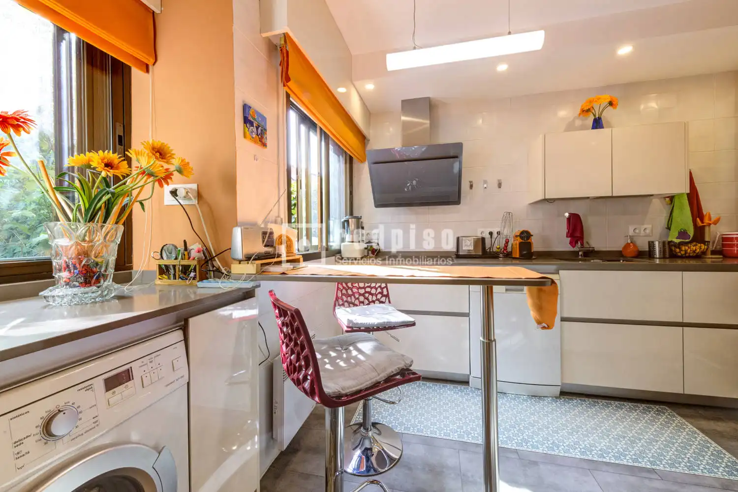 Kitchen of Houses for sale in Pozuelo de Alarcón  with Air Conditioner, Heating and Private garden