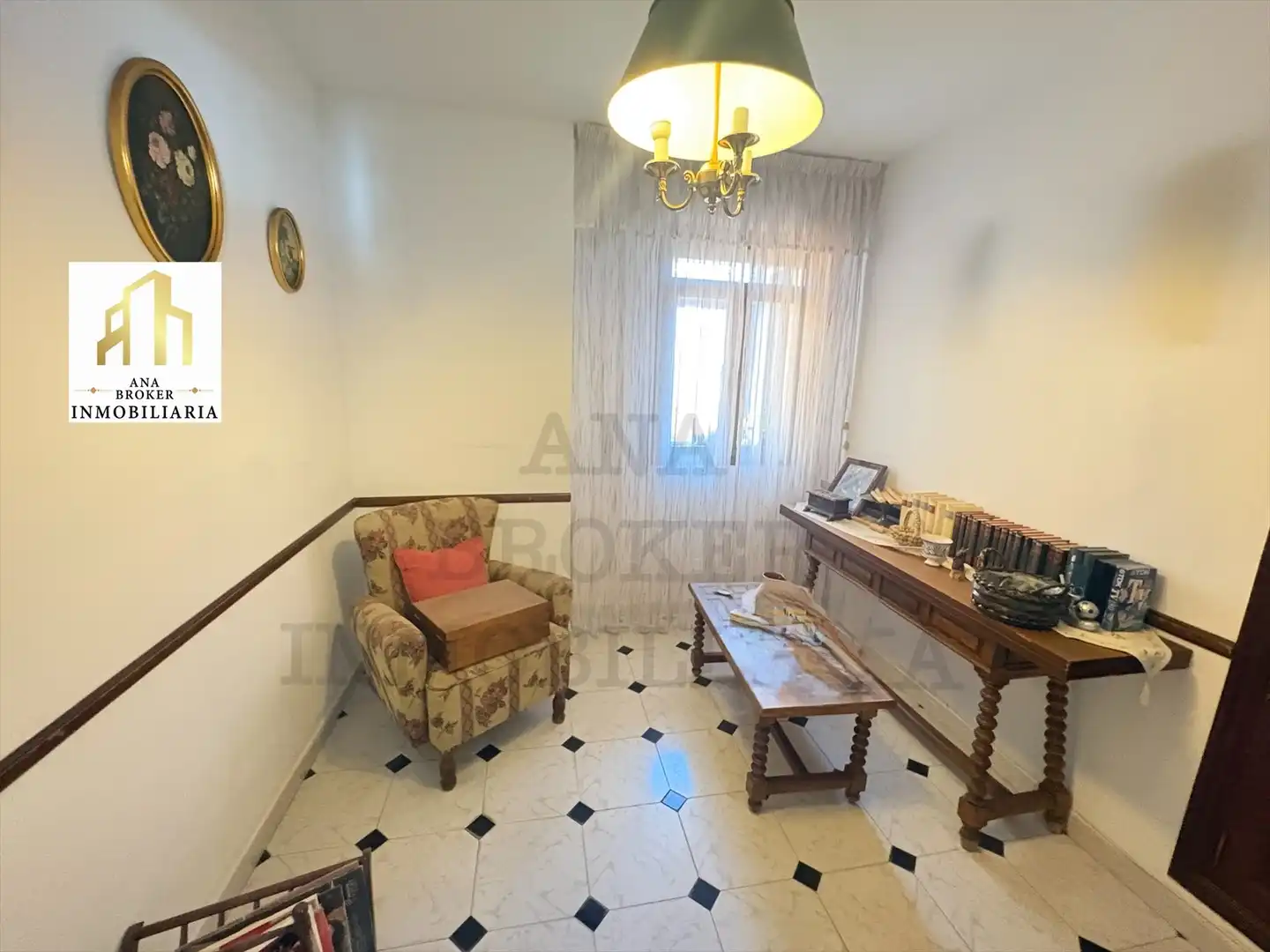 Sala d'estar de Pis en venda en El Fuerte - La Dehesa