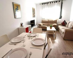 Living room of Flat to rent in Palamós  with Air Conditioner, Heating and Parquet flooring