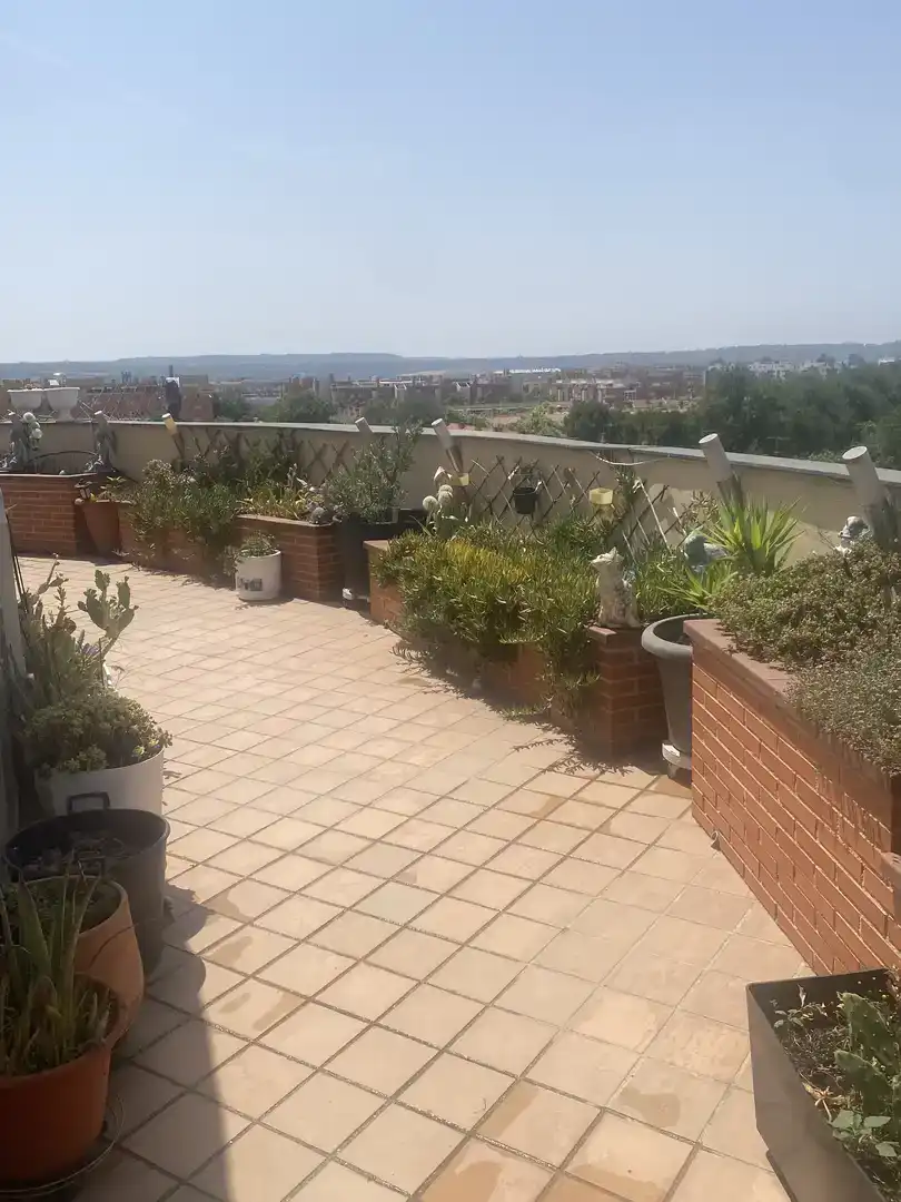 Terrassa de Àtic en venda en Alcalá de Henares amb Aire condicionat, Piscina i Balcó
