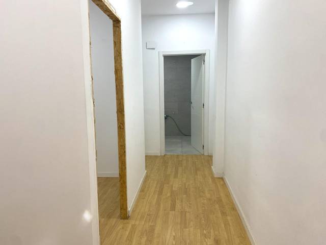 Local comercial en Alquiler en Calle de Emilio Baró en Jaume Roig