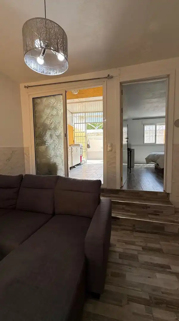 Casa adosada en venda en Cornellà de Llobregat amb Aire condicionat, Calefacció i Terrassa