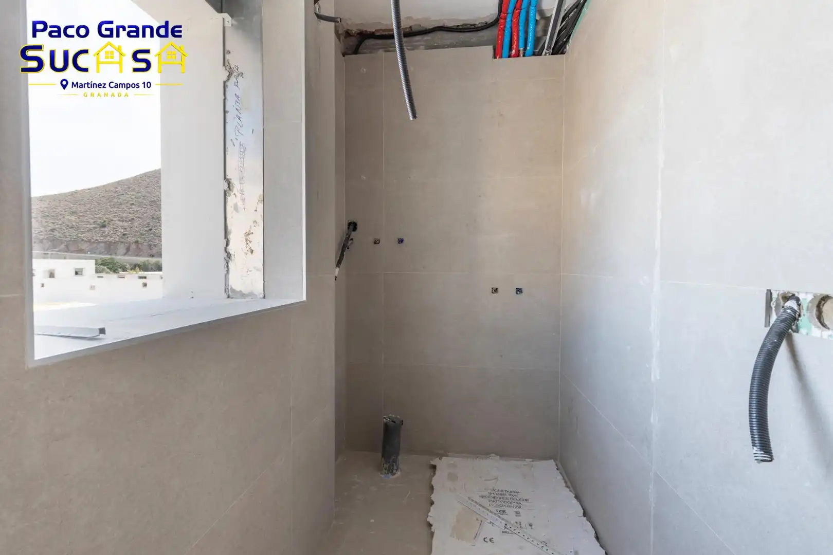 Badezimmer von Wohnung zum Verkauf in Gualchos mit Klimaanlage, Heizung und Privatgarten