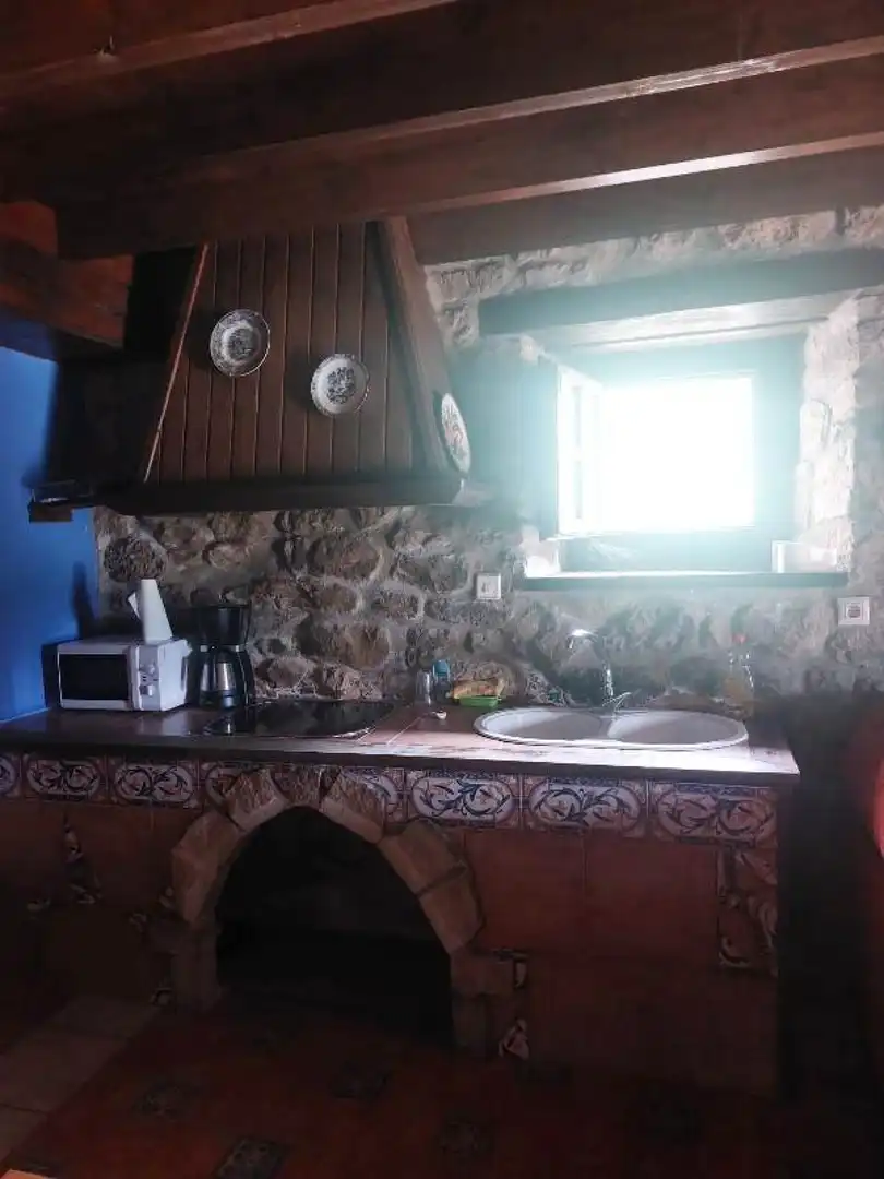 Cuina de Casa adosada en venda en Polaciones amb Calefacció, Jardí privat i Traster