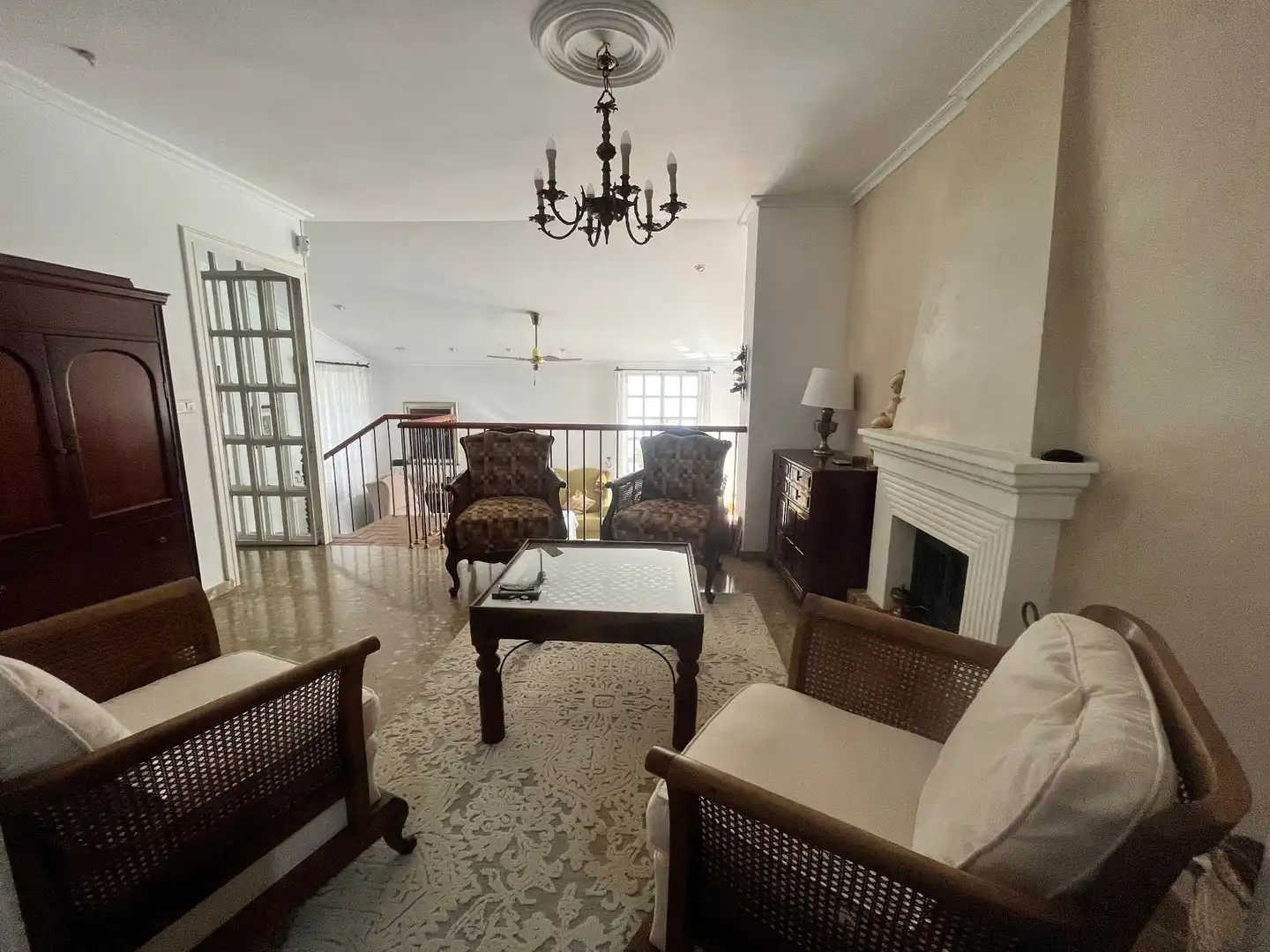 Living room of Houses for sale in Sevilla  with Air Conditioner, Heating and Private garden