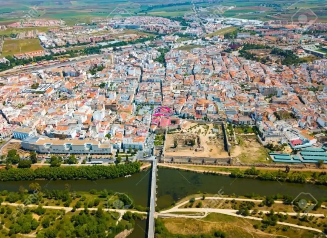 Vista exterior de Apartament de lloguer en Mérida amb Aire condicionat, Calefacció i Terrassa