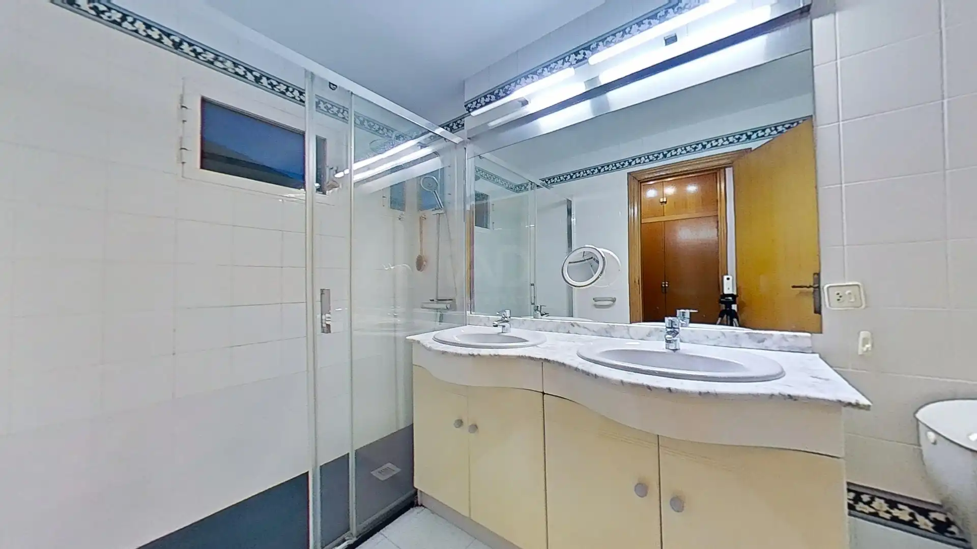 Baño de Casa adosada en venta en Castellón de la Plana / Castelló de la Plana con Aire acondicionado, Calefacción y Terraza