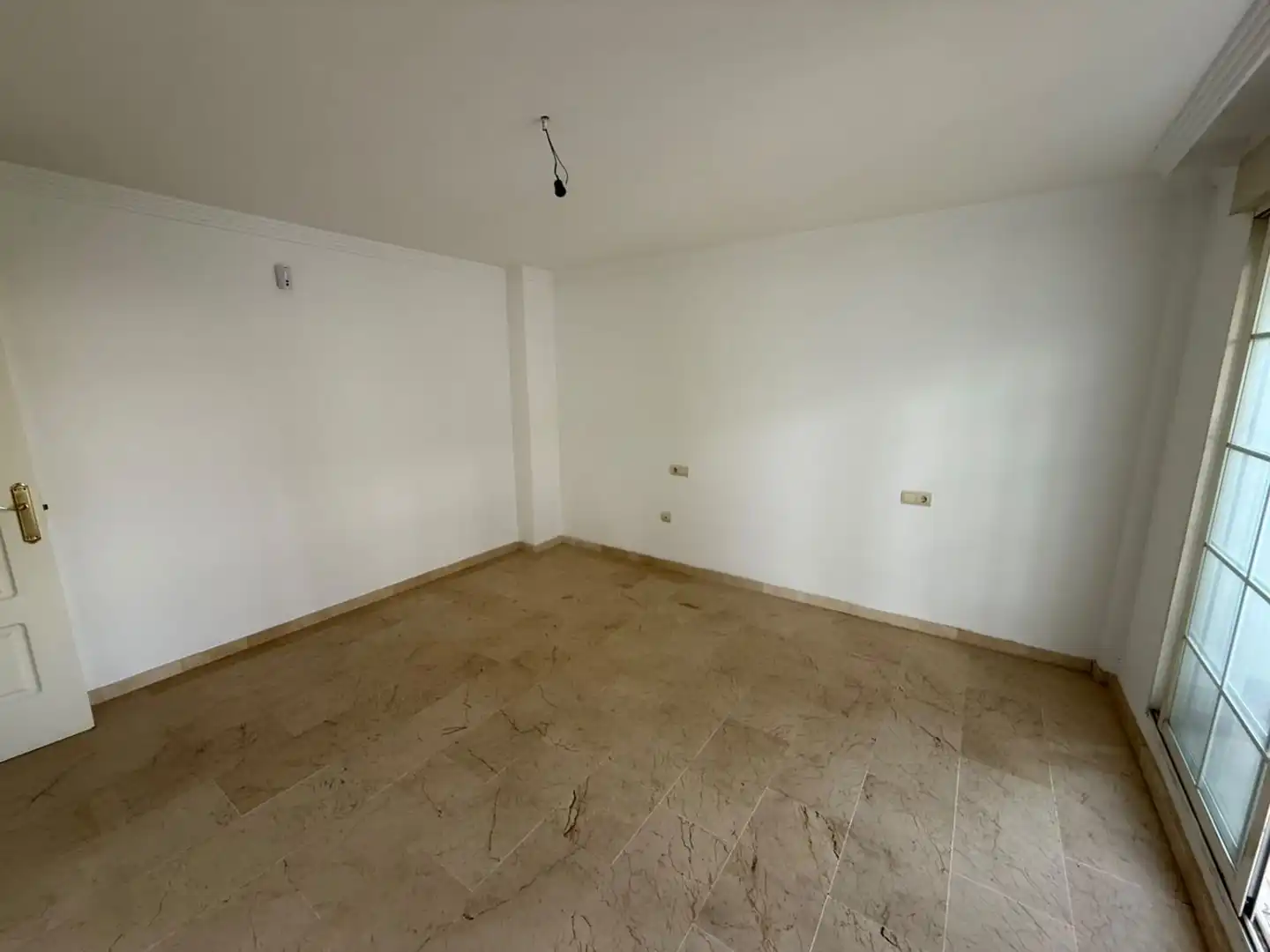 Dúplex en venta en Marbella con Calefacción, Terraza y Piscina comunitaria