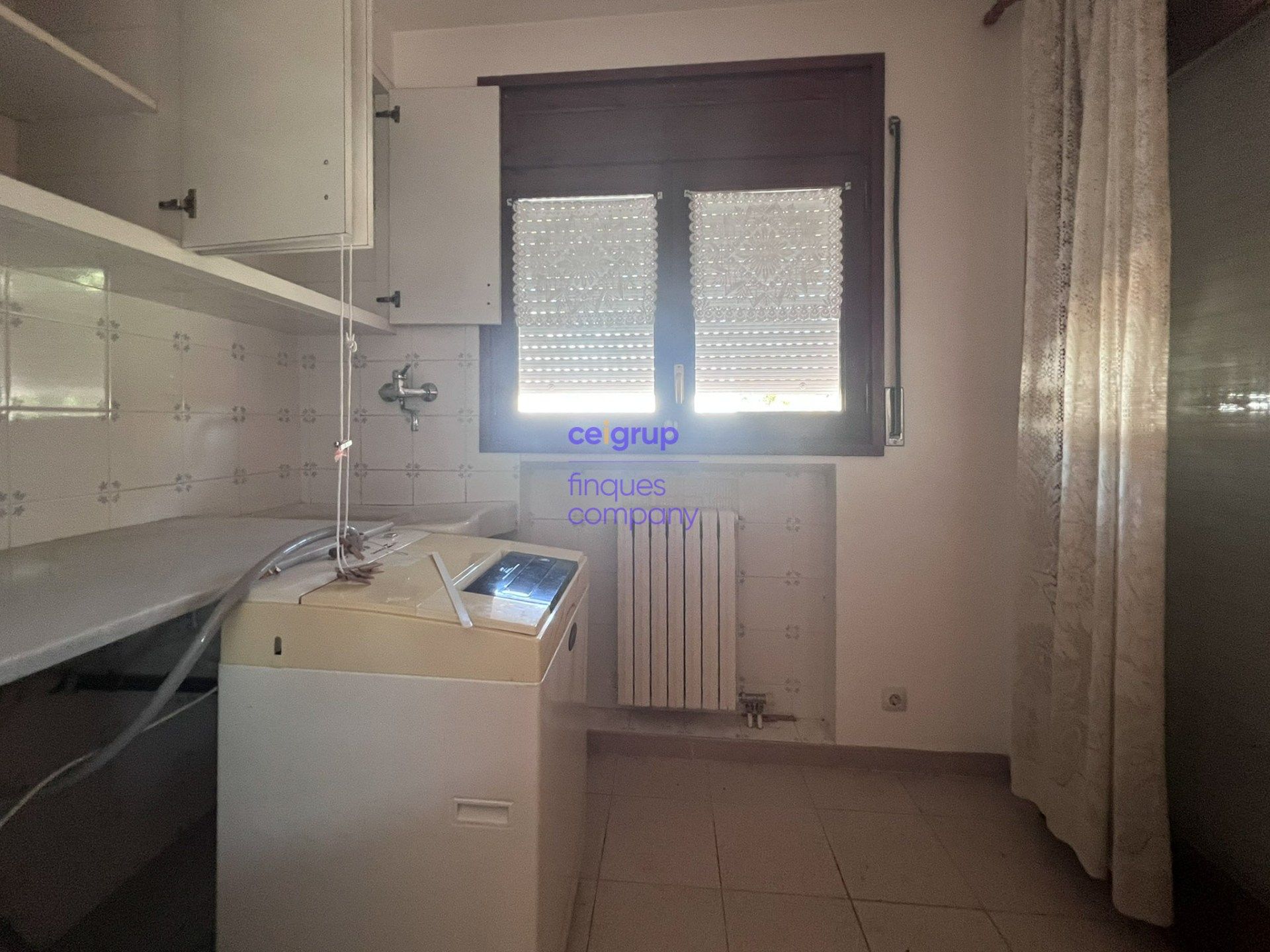 Cuina de Casa o xalet en venda en Girona Capital amb Calefacció i Traster