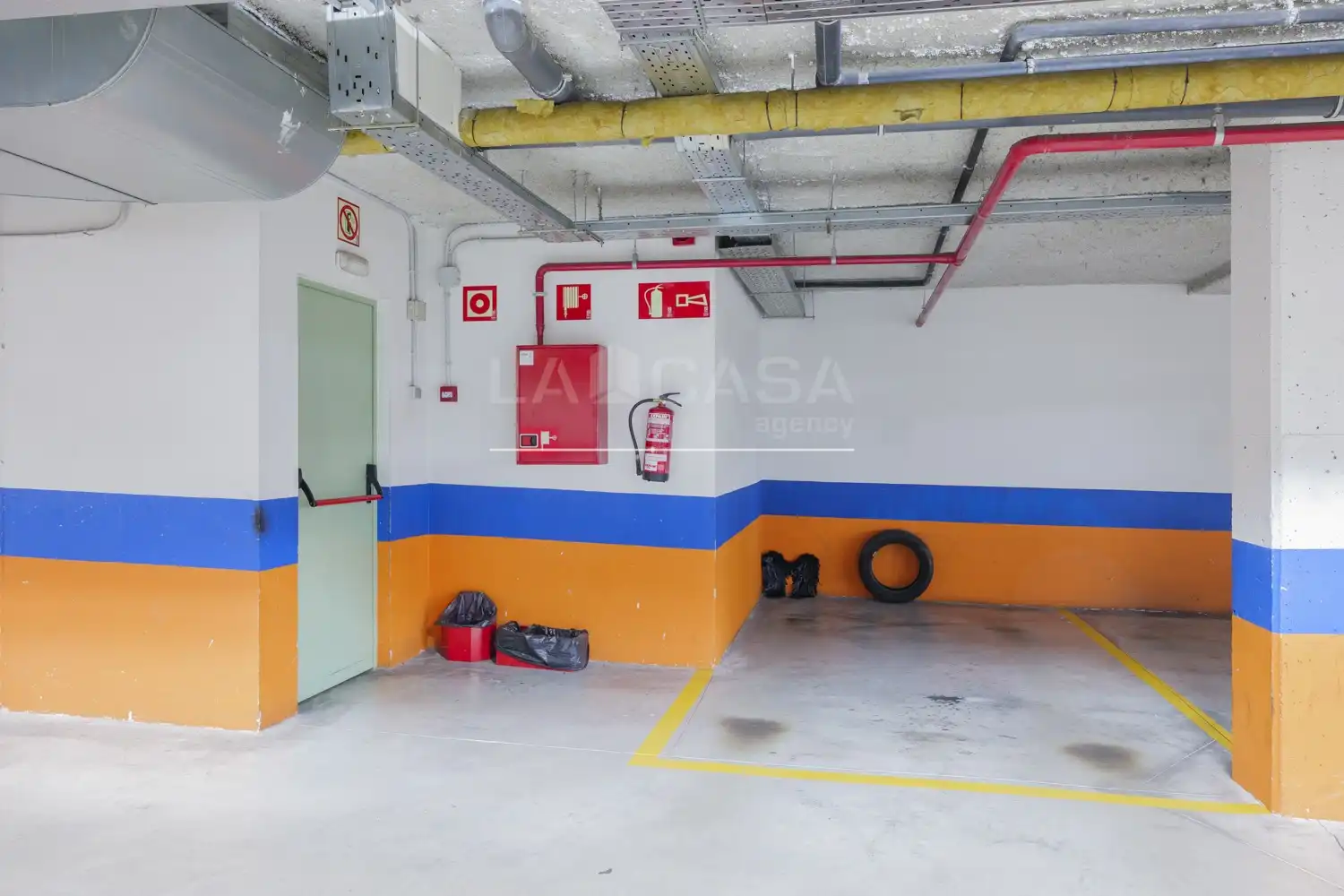 Parking de Piso en venta en Fuenlabrada con Calefacción, Terraza y Trastero