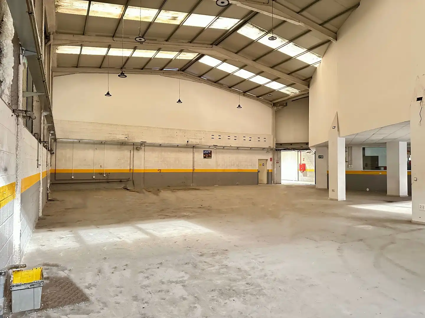 Fabrikhallen zur Miete in Peñacastillo - Nueva Montaña