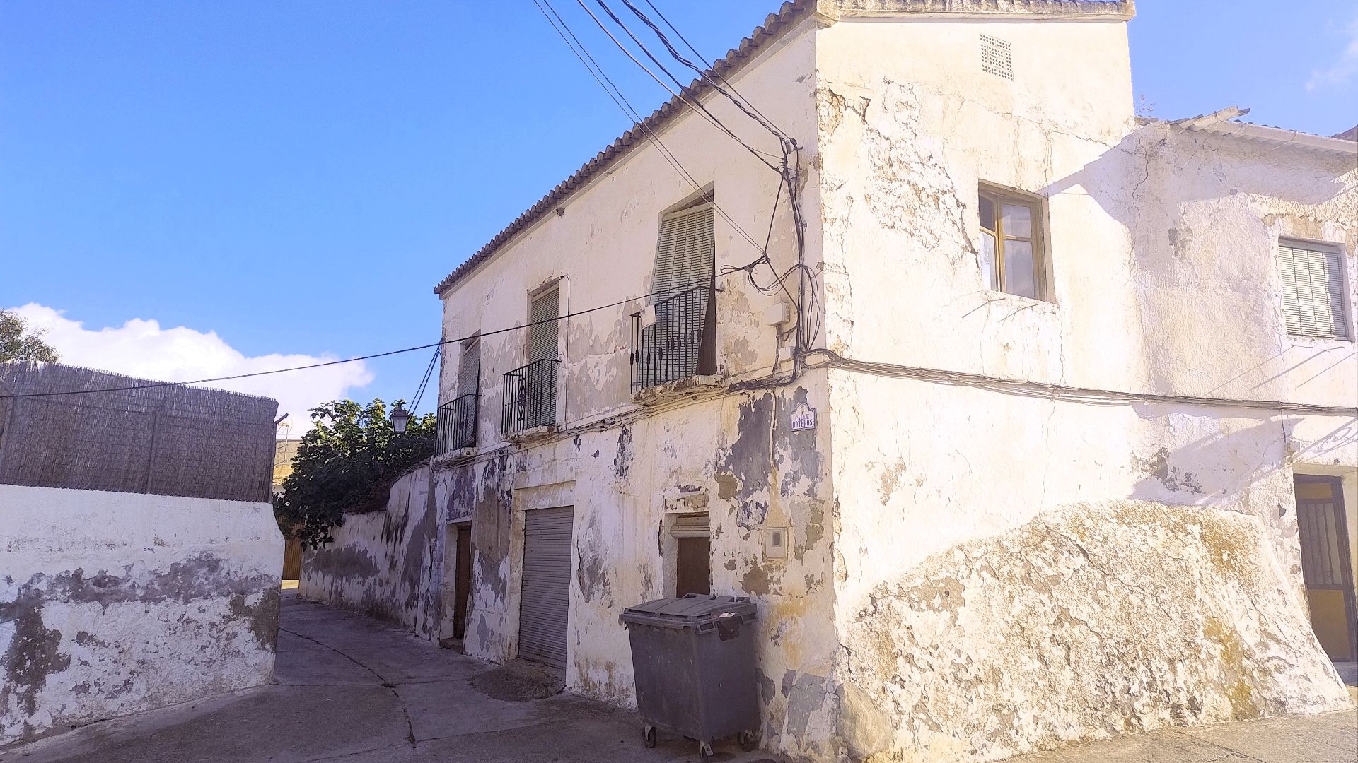 Exterior view of Single-family semi-detached for sale in Turón  with Private garden