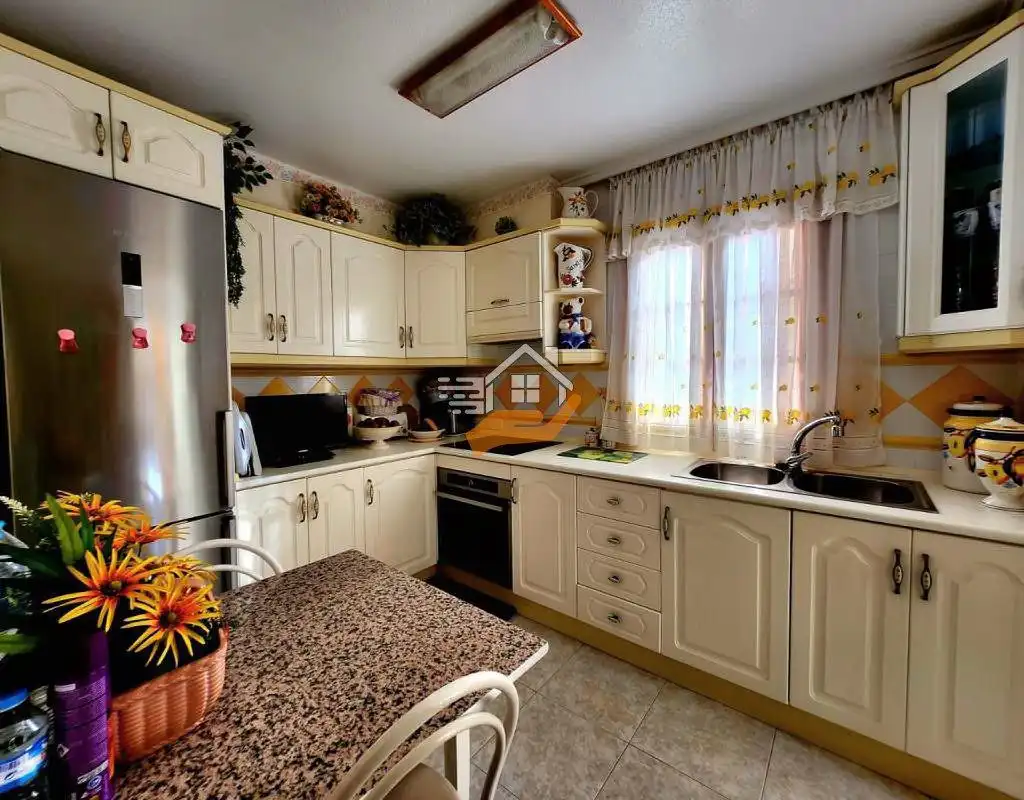 Detached house with terrace for sale in Playa de los Locos, imagen 5
