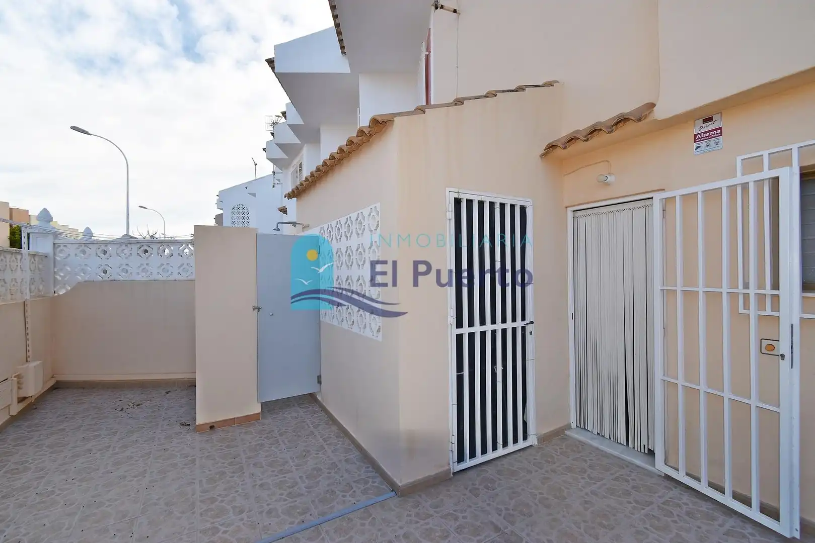 Vista exterior de Dúplex en venta en Mazarrón con Jardín privado, Terraza y Amueblado