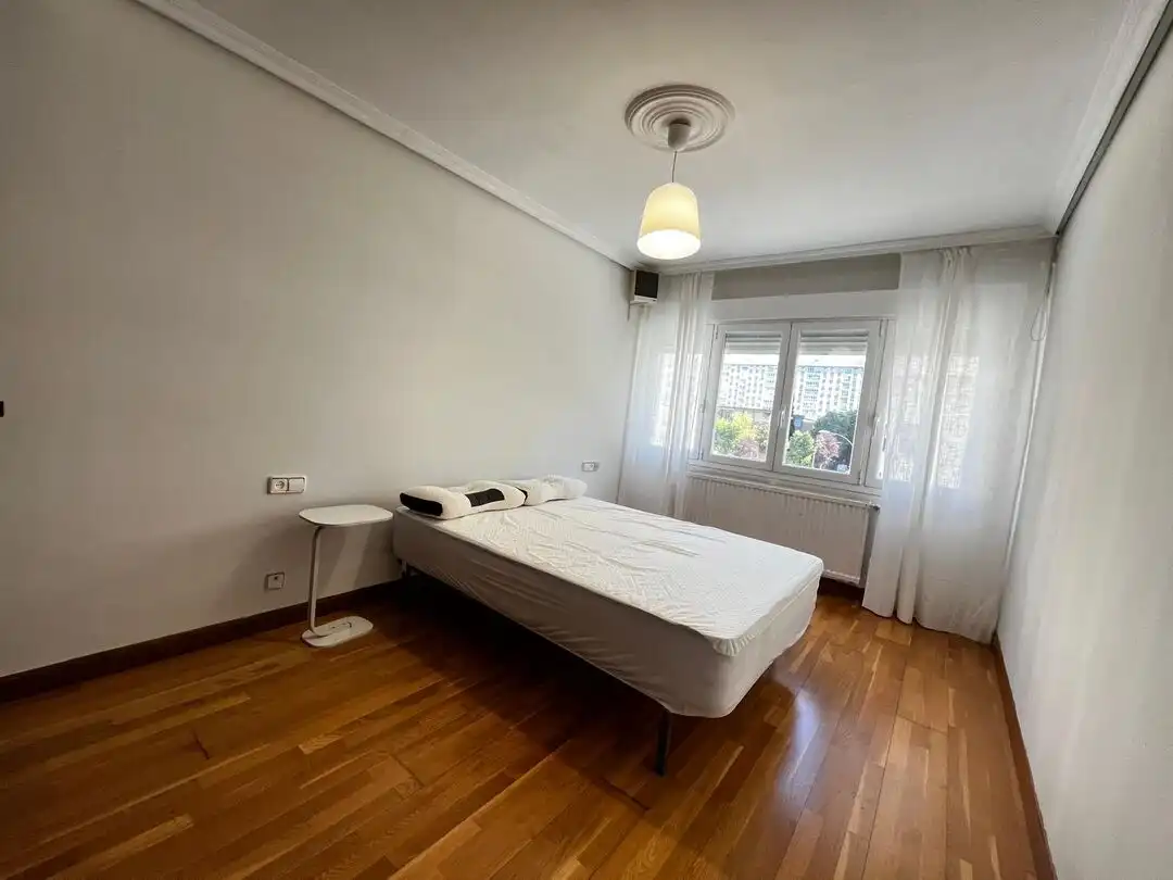 Habitación de Piso de alquiler en Barañáin / Barañain con Calefacción, Horno y Lavadora