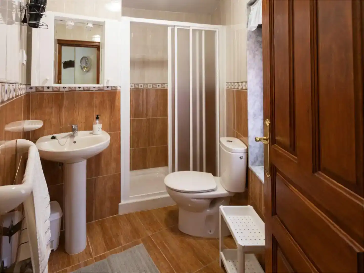 Badezimmer von Wohnung zum Verkauf in Llanes mit Balkon