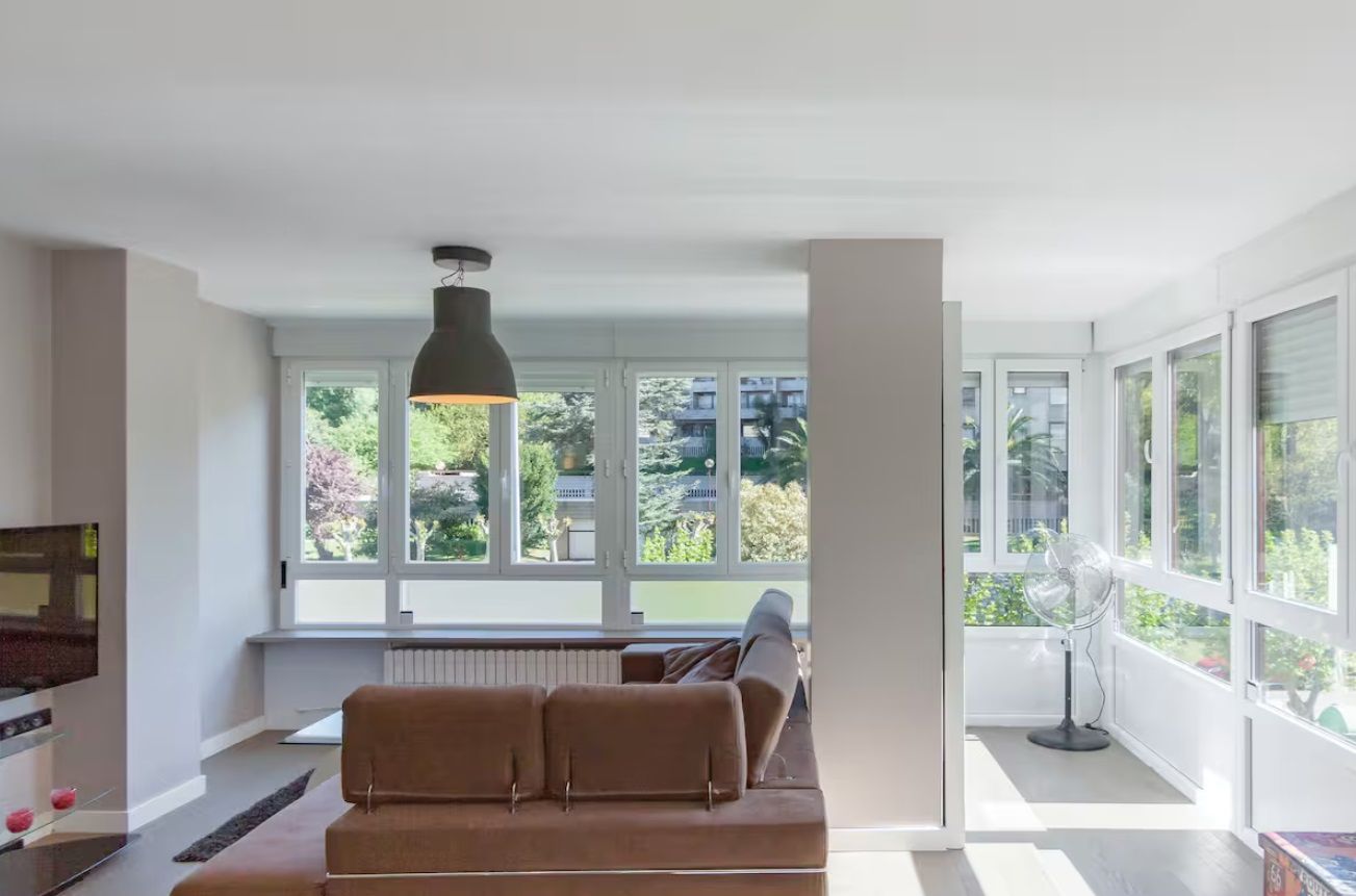 Living room of Apartment to rent in Santander  with Air Conditioner, Heating and Parquet flooring