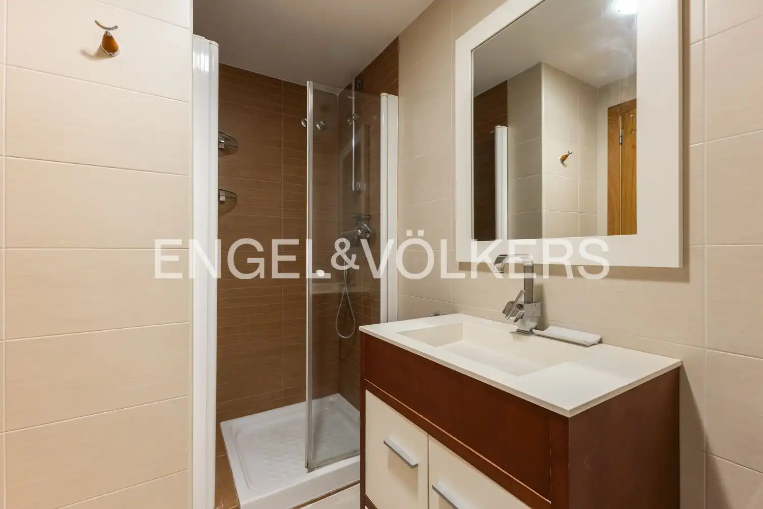 Baño de Piso en venta en Piles con Calefacción, Trastero y Amueblado
