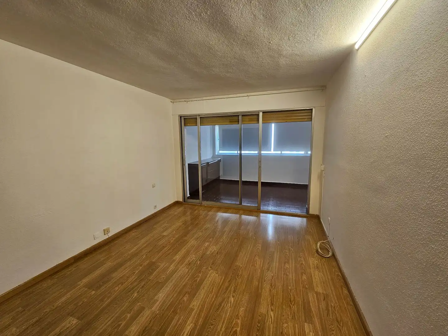 Dormitori de Apartament de lloguer en Madrid amb Aire condicionat, Calefacció i Terrassa