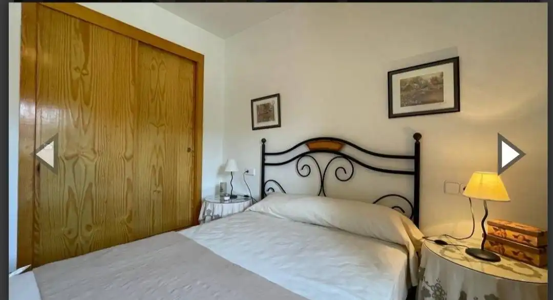 Habitación de Casa adosada en venta en Pilar de la Horadada con Aire acondicionado, Calefacción y Jardín privado
